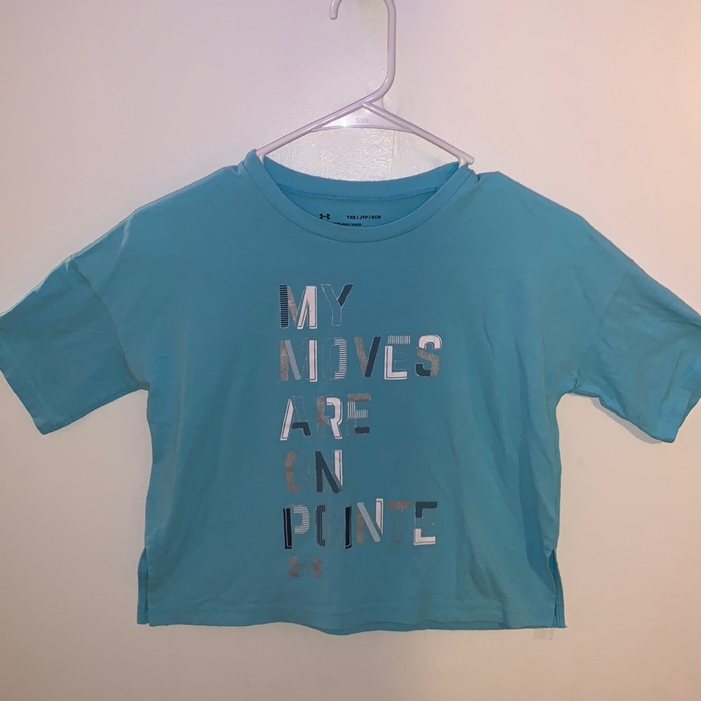 ✨ light blue ~under armour~ tee shirt ✨